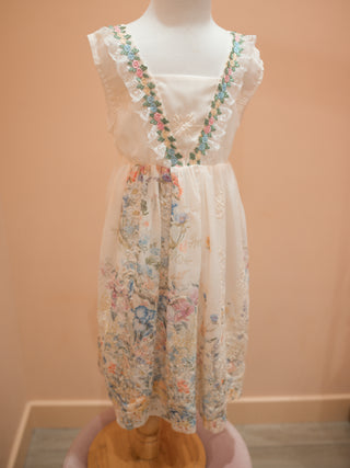 Angela Embroided Sleeveless With Front Lace