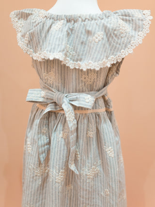 Vintage Petal Collar Dress