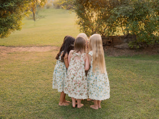 ELOUISE CASUAL SLEEVELESS FLORAL DRESS