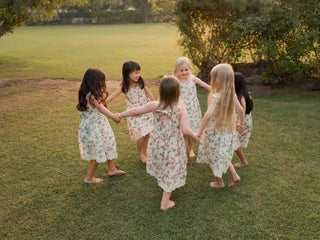 ELOUISE CASUAL SLEEVELESS FLORAL DRESS